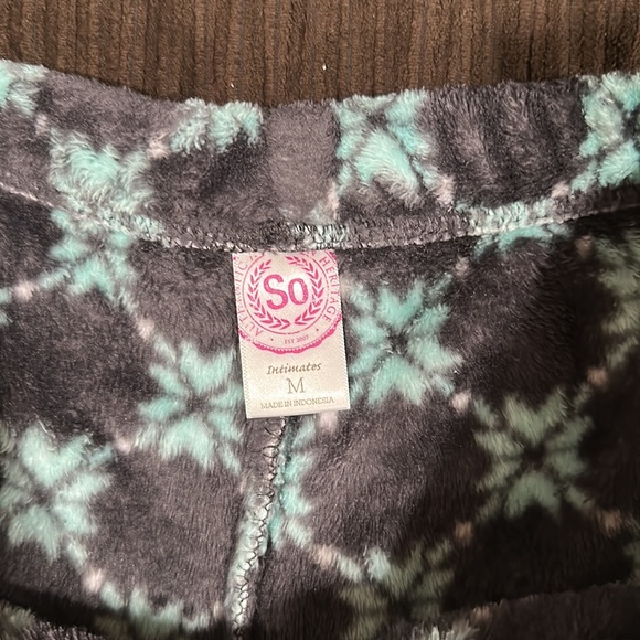 So. Brand Soft and Cozy Pajama Shorts Medium Size - Picture 3 of 5